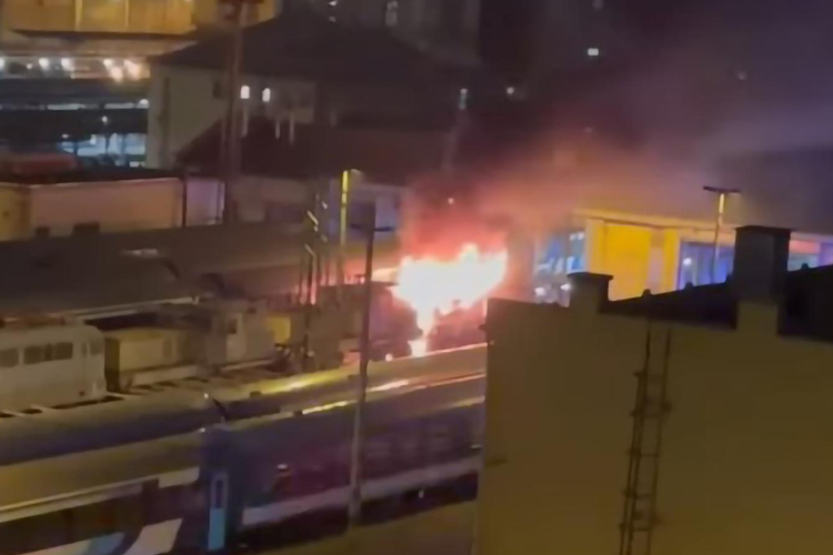 Kigyulladt egy mozdony a Keleti pályaudvaron