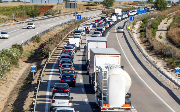 Halálos baleset miatt lezárták az M3-ast a fővárosból kivezető szakaszon